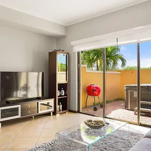  Holiday home Incredible House In Gold Coast With Private Jacuzzi New Remodeling Aruba